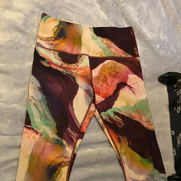 HiTouch™️ High Rise Legging - Picture 2 of 5